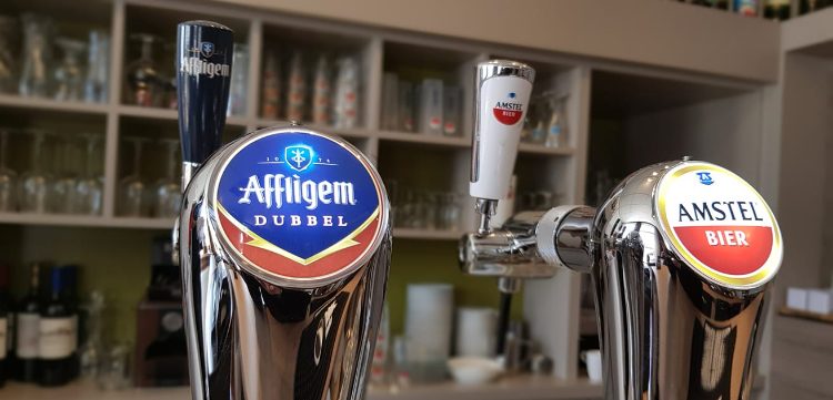 Aan de tap